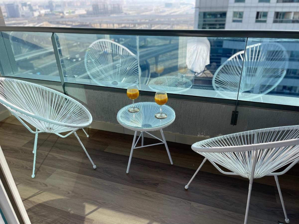 Luxury Studio Apartment Close To Jbr Beach&Yacht Club&Metro-Available Airport Shuttle Dubai Bagian luar foto